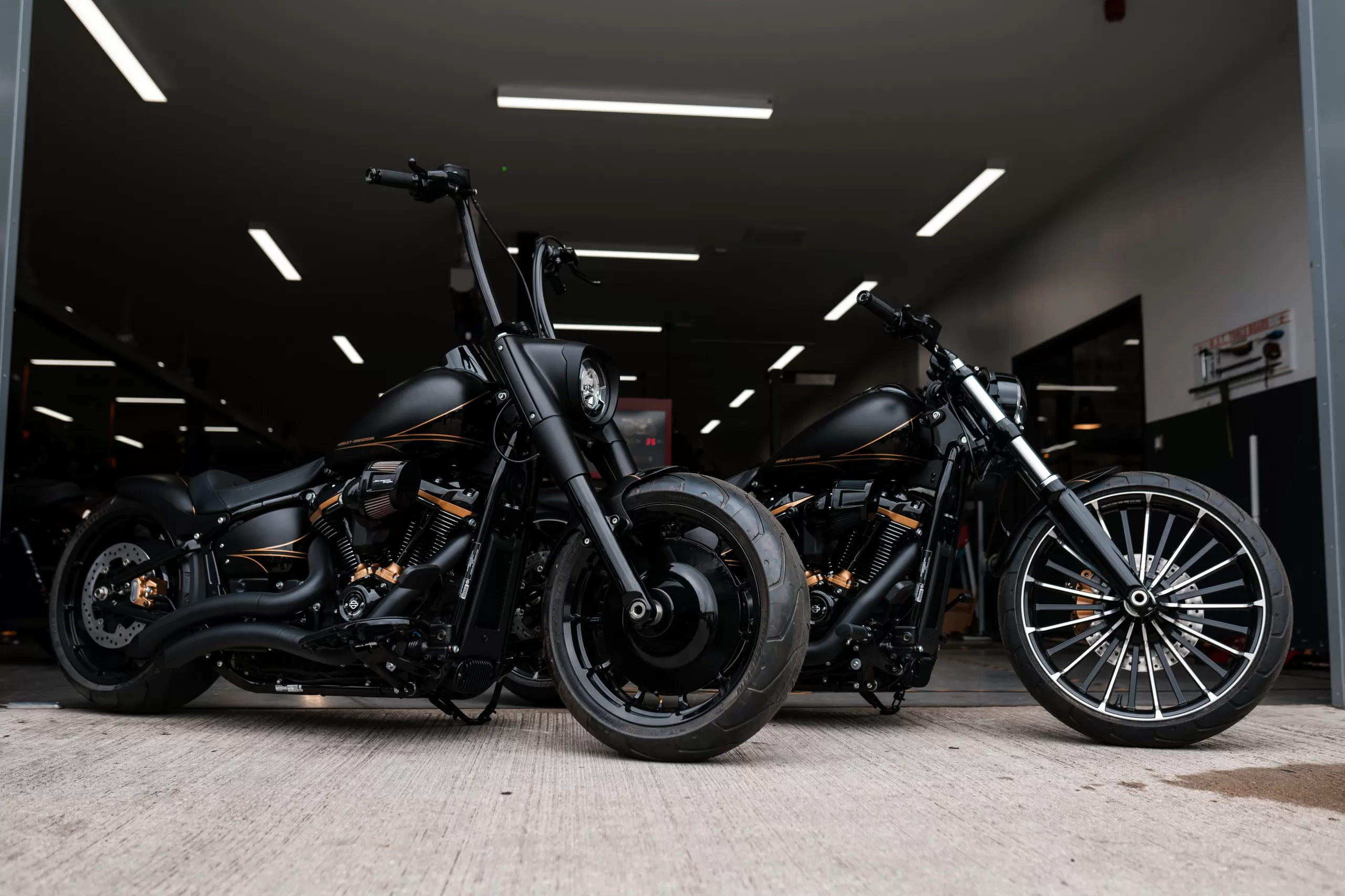 LIND x Stockwell Design Midnight Series Custom Harley-Davidson Fat Boy 114 & Breakout 117 2024