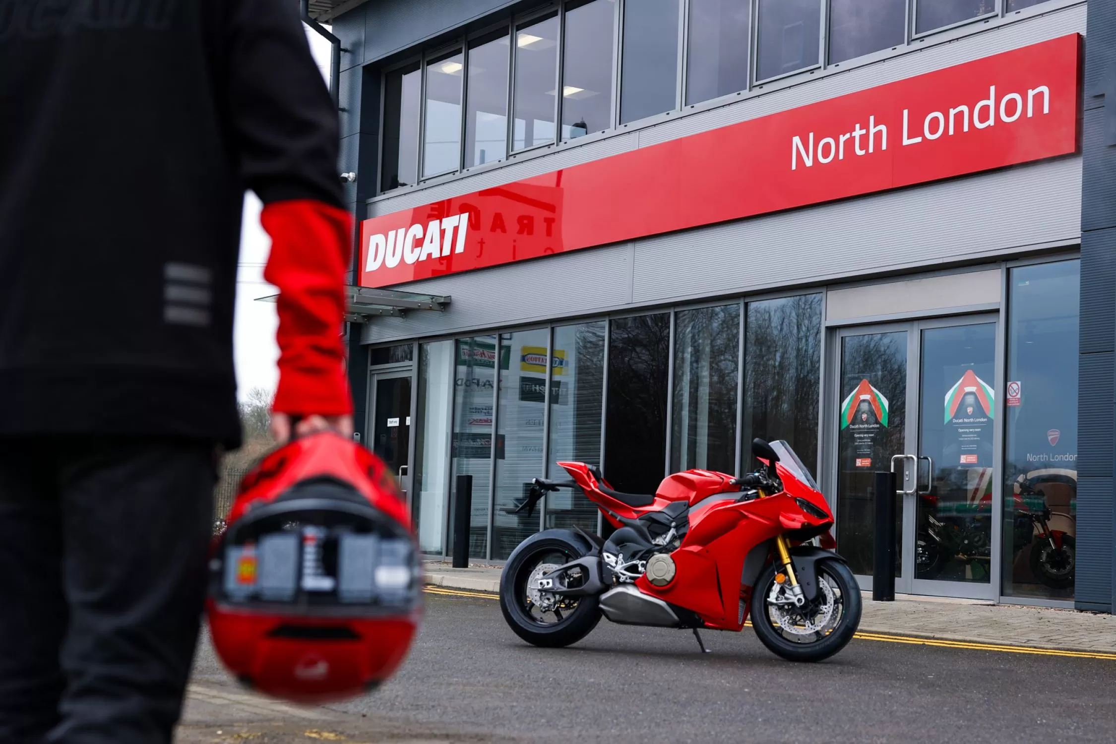 Ducati 2025 Panigale V2 S