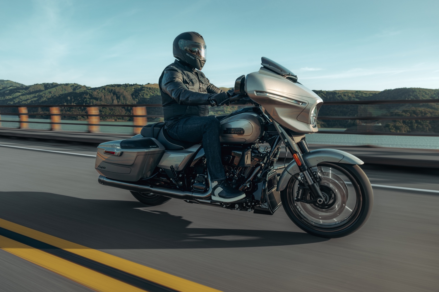 Harley davidson street glide deals cvo 2020